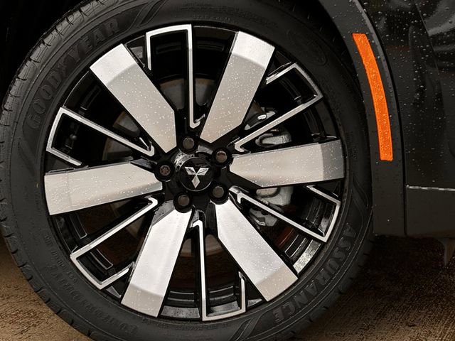 Used 2026 Mitsubishi Outlander SE image 11