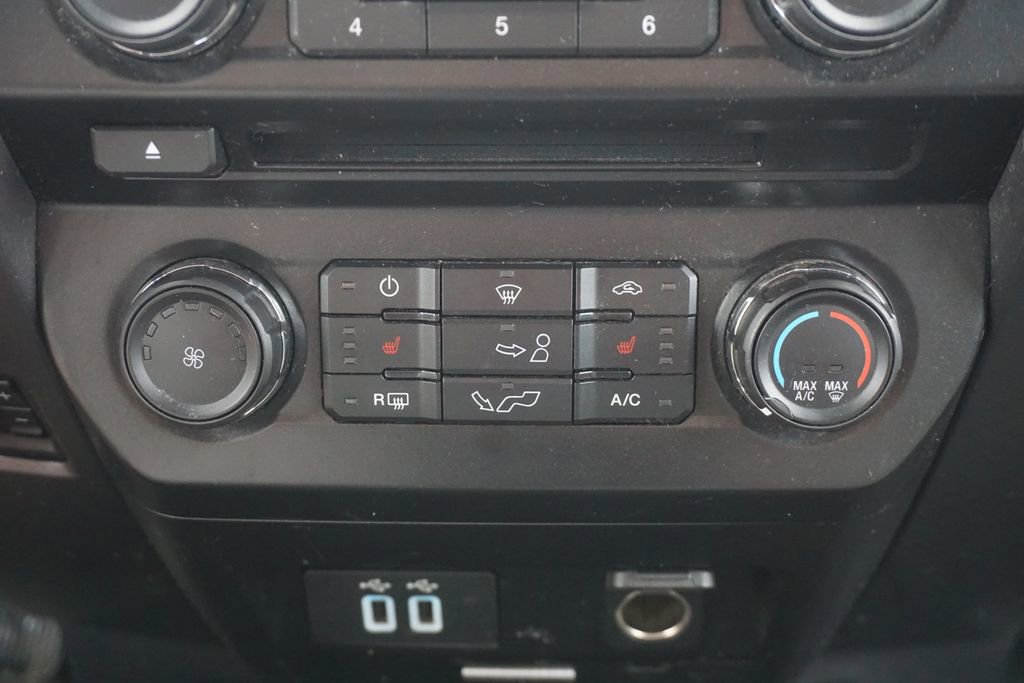 Used 2018 Ford F150 XLT w/ Equipment Group 302A Luxury AWD/4WD image 13