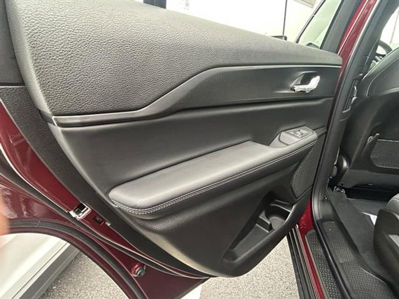 New 2025 Jeep Grand Cherokee L Laredo w/ Trailer Tow Package image 22