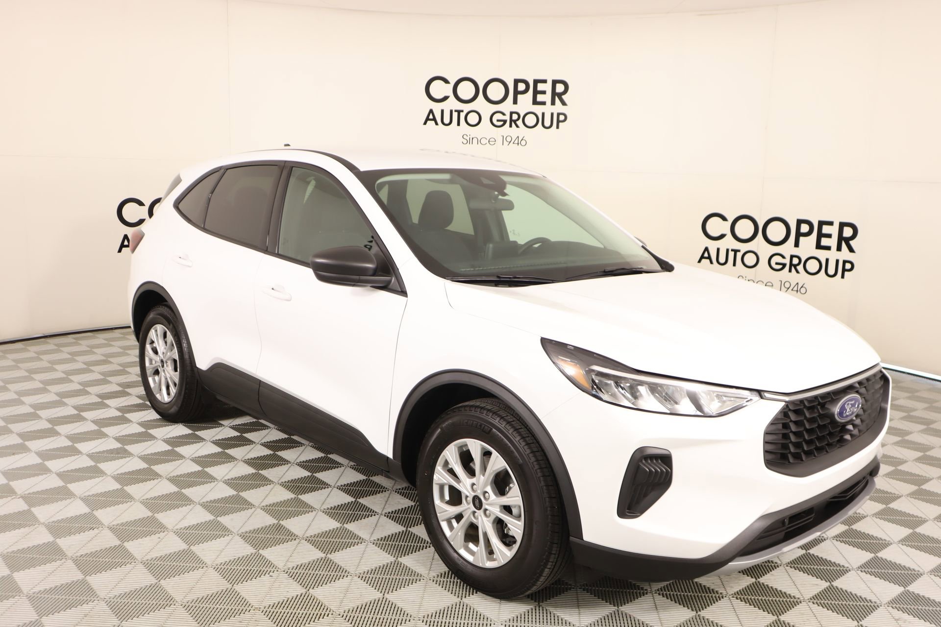 Used 2025 Ford Escape Active image 1