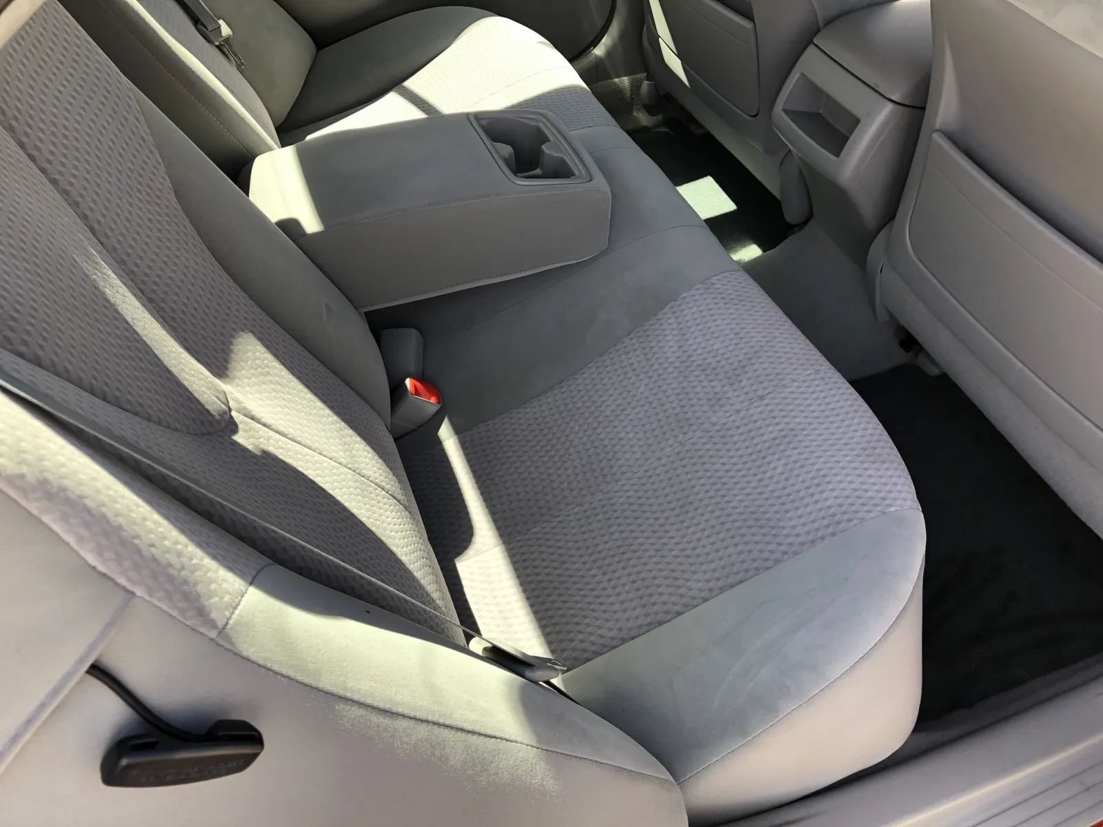 Used 2011 Toyota Camry LE FWD image 32
