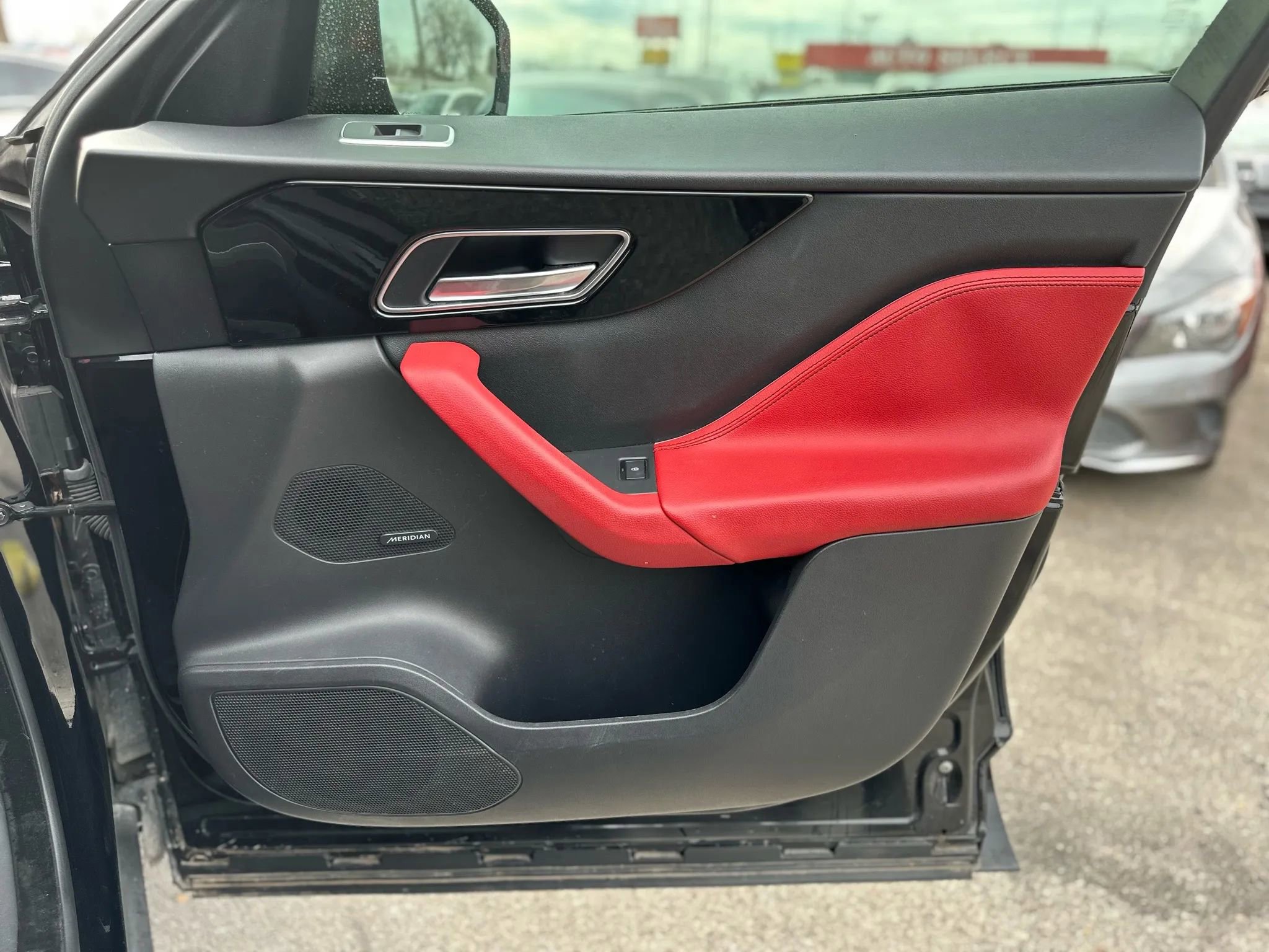 Used 2017 Jaguar F-PACE S image 22