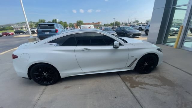 Used 2019 INFINITI Q60 3.0t Luxe w/ Essential Package AWD/4WD image 3