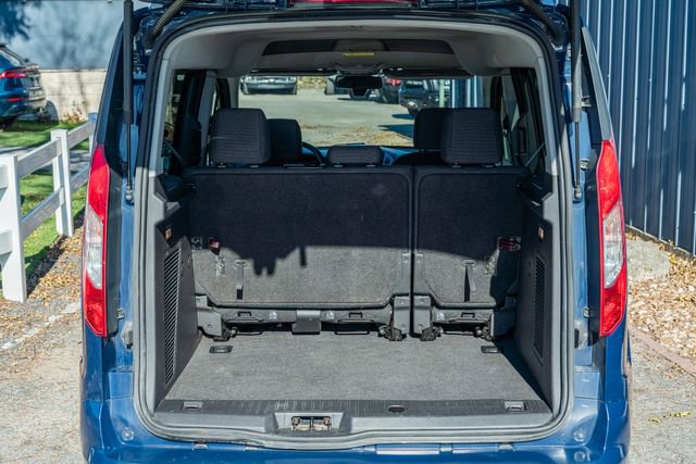 Used 2017 Ford Transit Connect XLT image 14