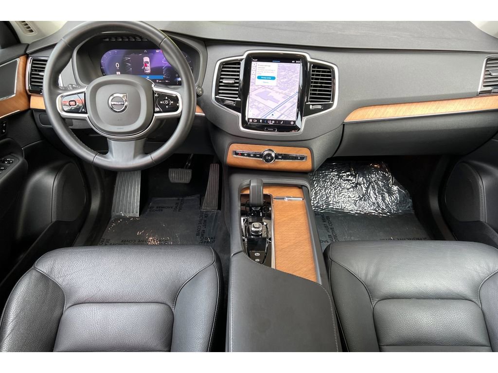 Used 2023 Volvo XC90 B5 Plus image 15