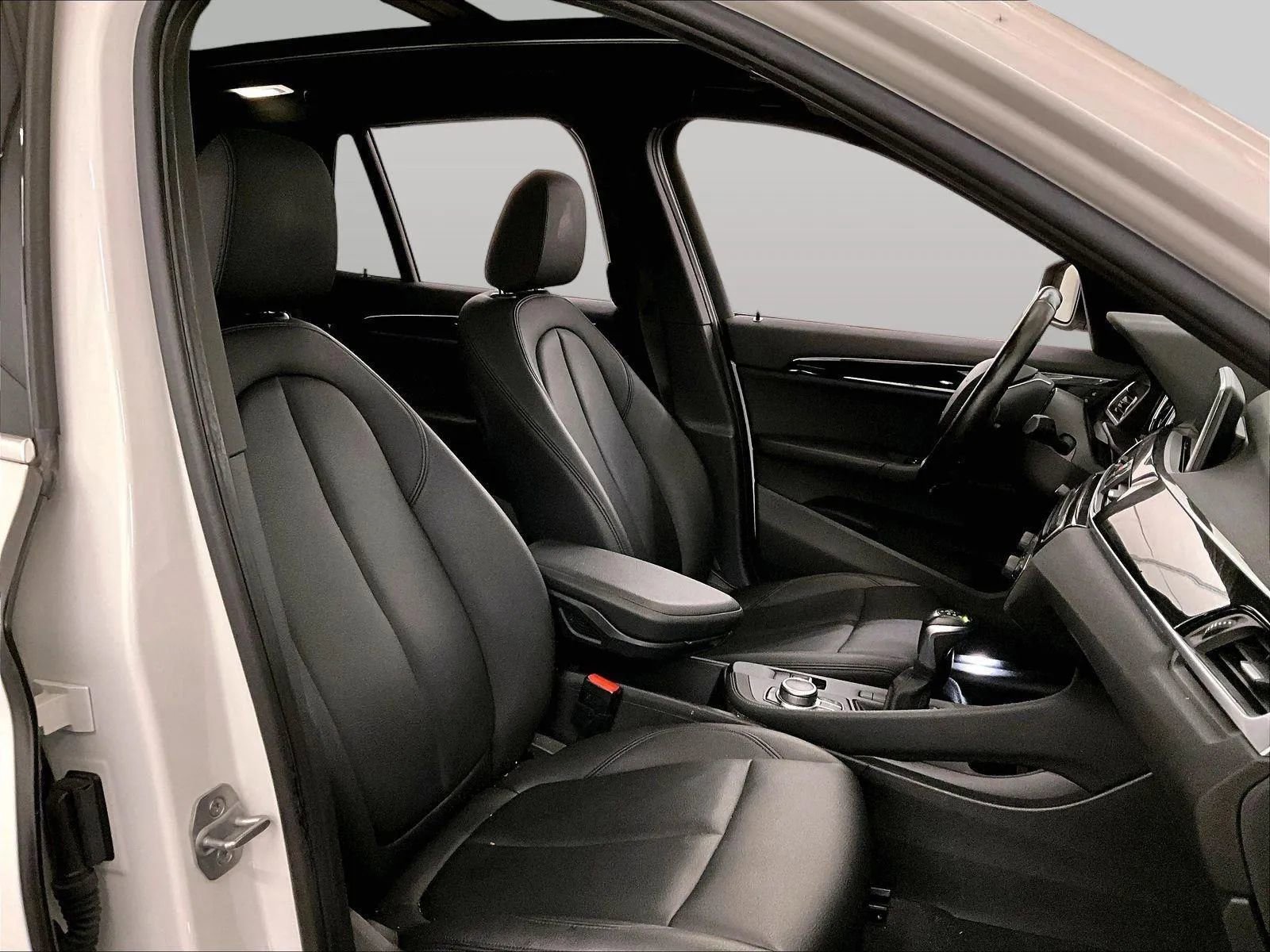 Used 2019 BMW X1 sDrive28i w/ Convenience Package image 7