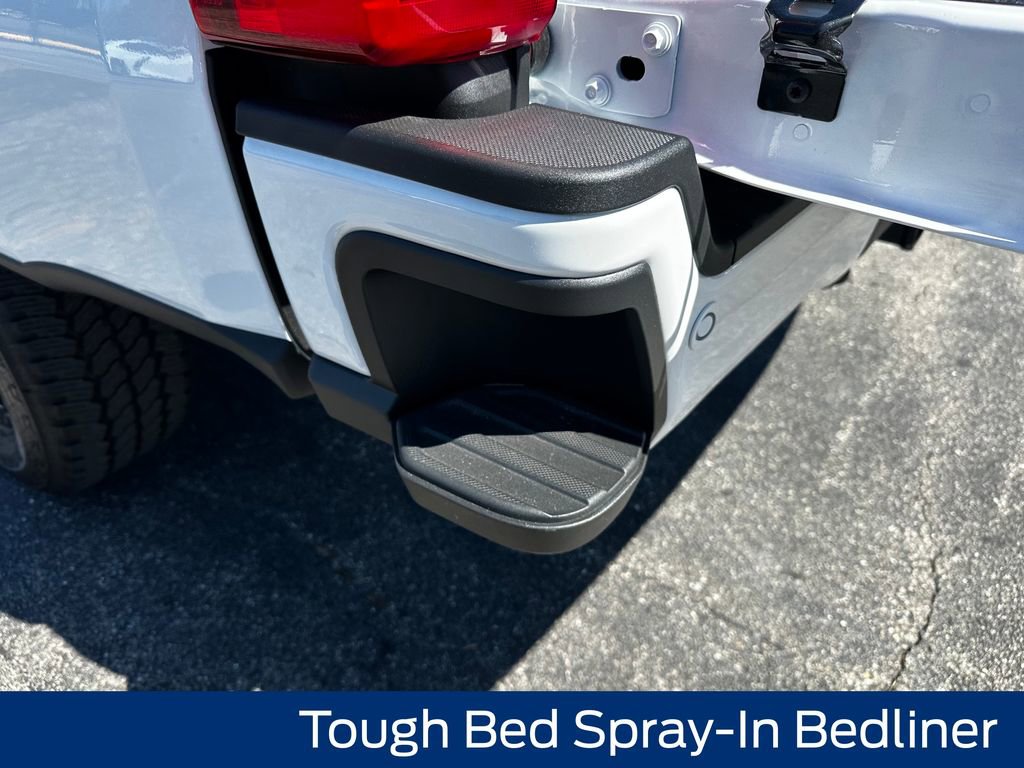 New 2026 Ford F350 Lariat w/ Black Appearance Package image 21