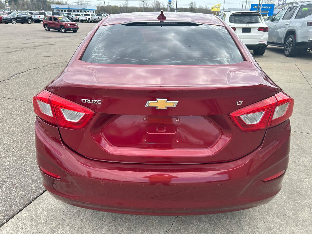 Used 2017 Chevrolet Cruze LT w/ LT True North Edition FWD image 6