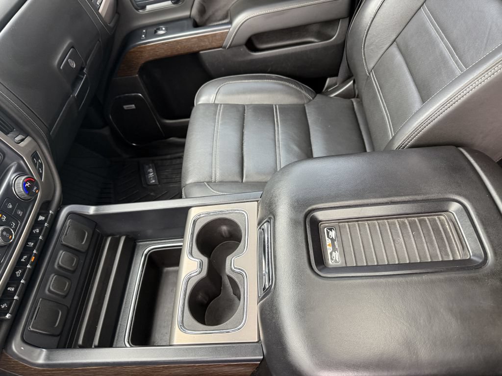 Used 2019 GMC Sierra 2500 Denali w/ Duramax Plus Package AWD/4WD image 36