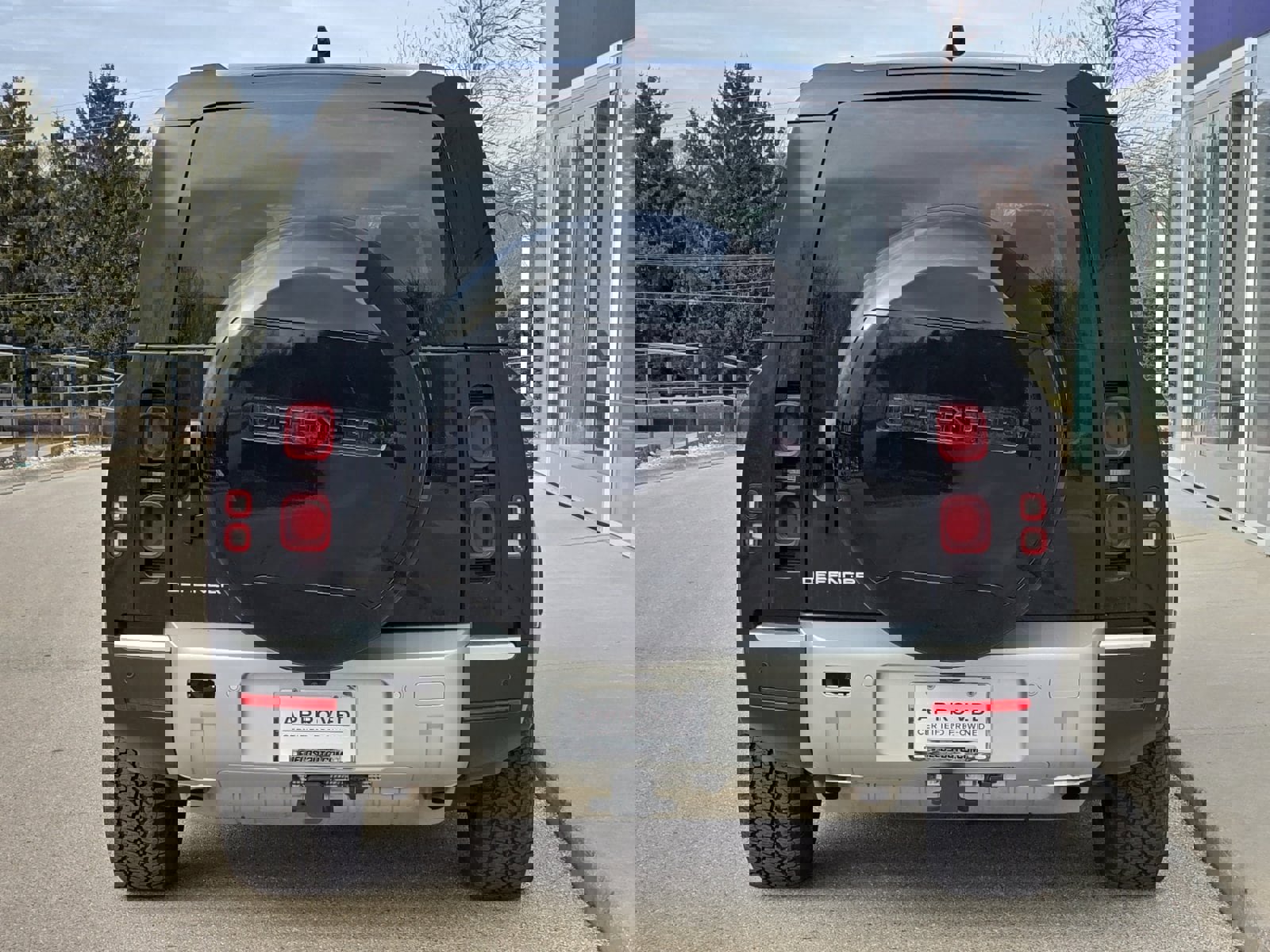 Certified 2025 Land Rover Defender 130 S image 4