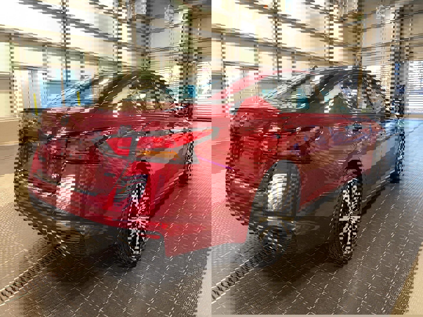 Used 2021 Nissan Altima 2.5 SR w/ SR Premium Package image 19