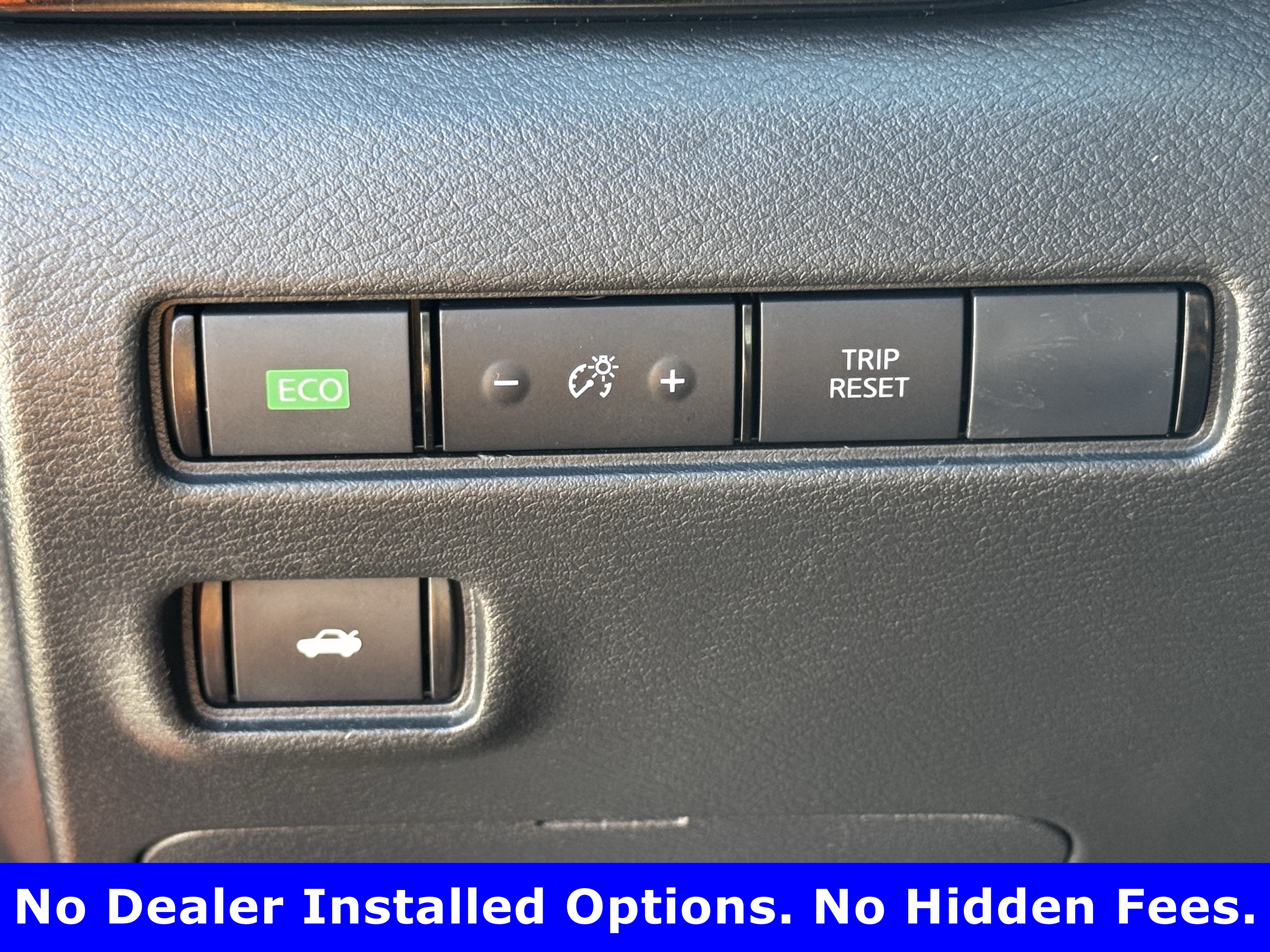 Used 2022 Nissan Sentra SR w/ Electronics Package FWD image 21