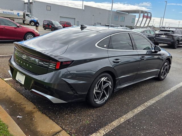 Used 2024 Hyundai Sonata SEL w/ Convenience Package image 11