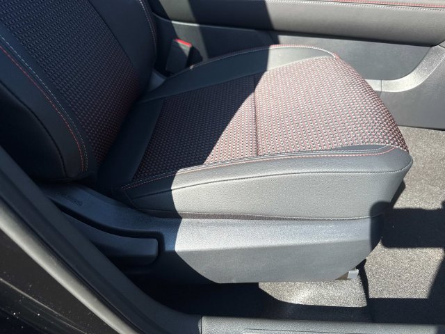 New 2027 Nissan Kicks SR FWD image 14