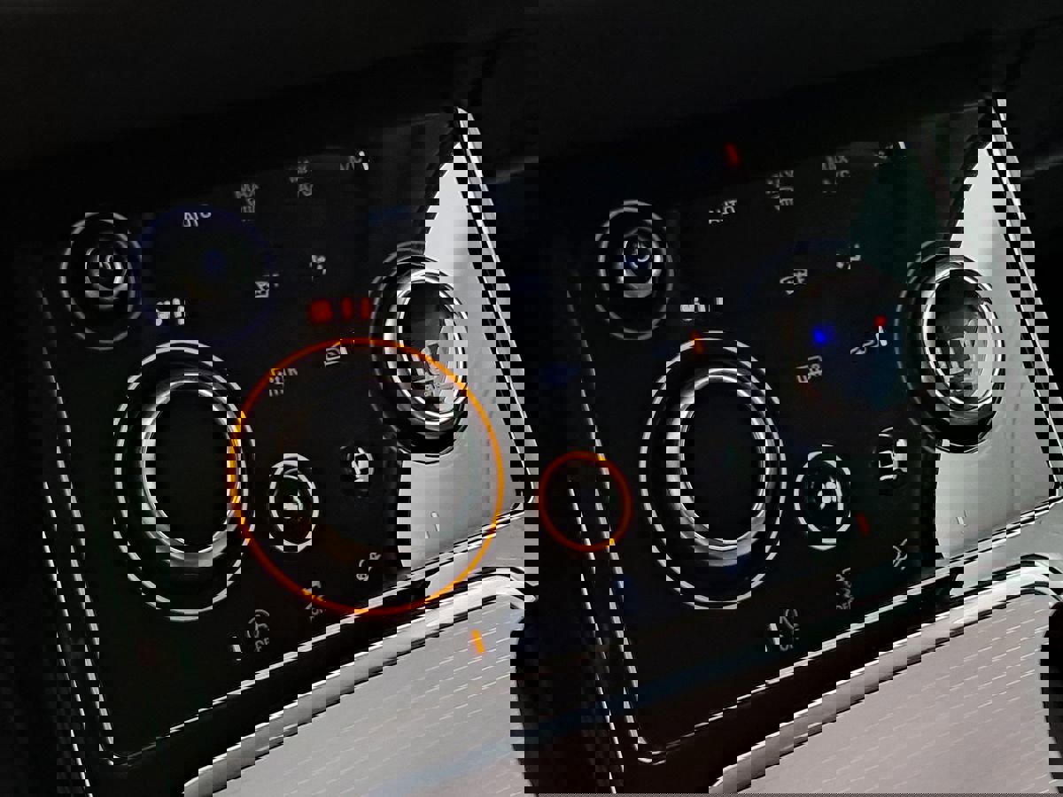 Used 2021 Land Rover Range Rover Evoque S AWD/4WD image 34