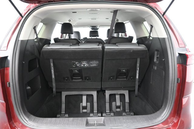 Used 2024 Kia Carnival LX FWD image 25