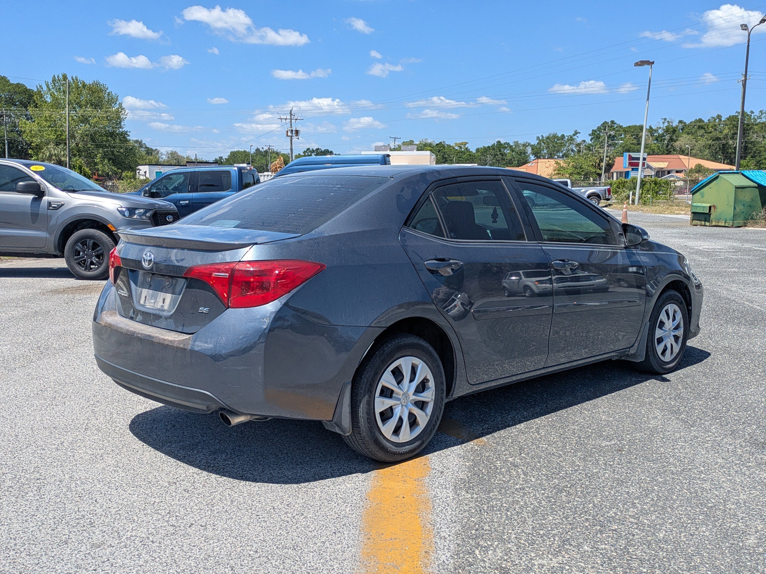 Used 2017 Toyota Corolla SE FWD image 4