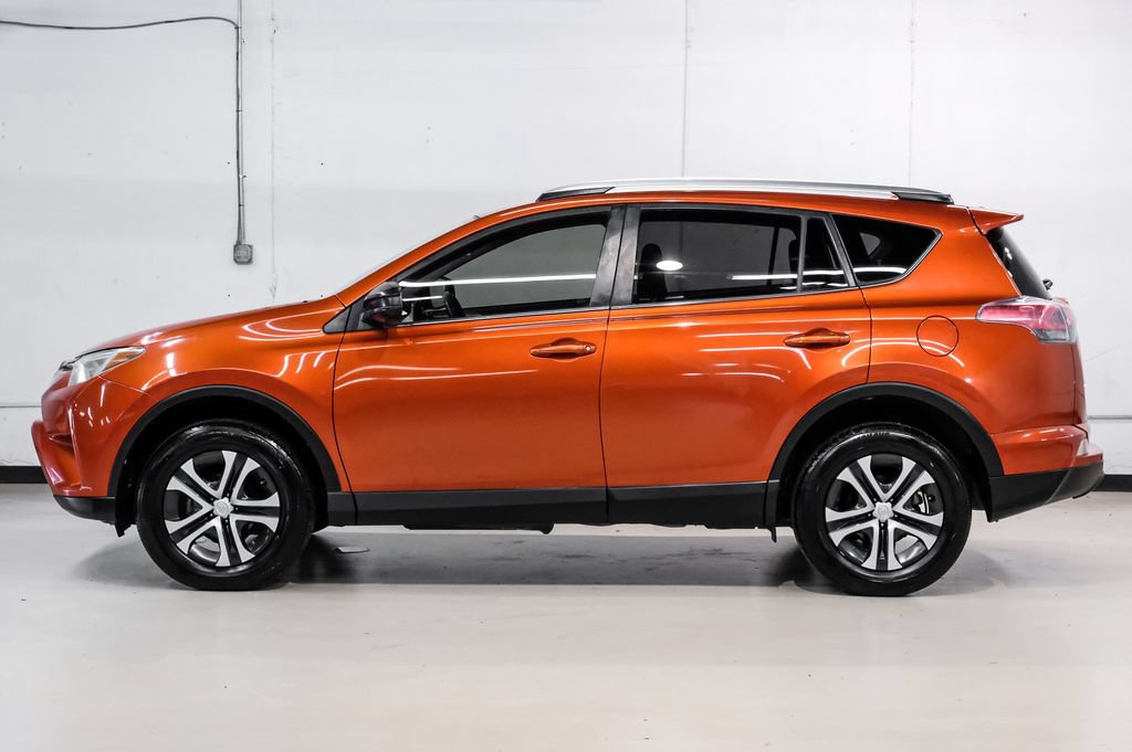Used 2016 Toyota RAV4 LE FWD image 13