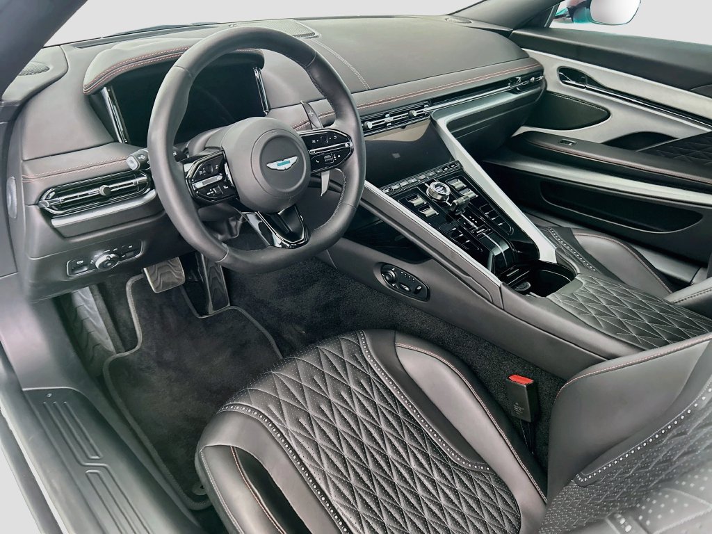Used 2025 Aston Martin DB12 Coupe RWD image 9