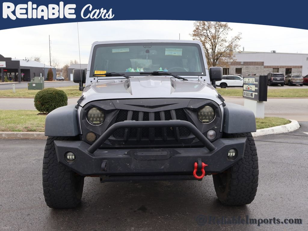 Used 2015 Jeep Wrangler Unlimited Rubicon w/ Connectivity Group image 8