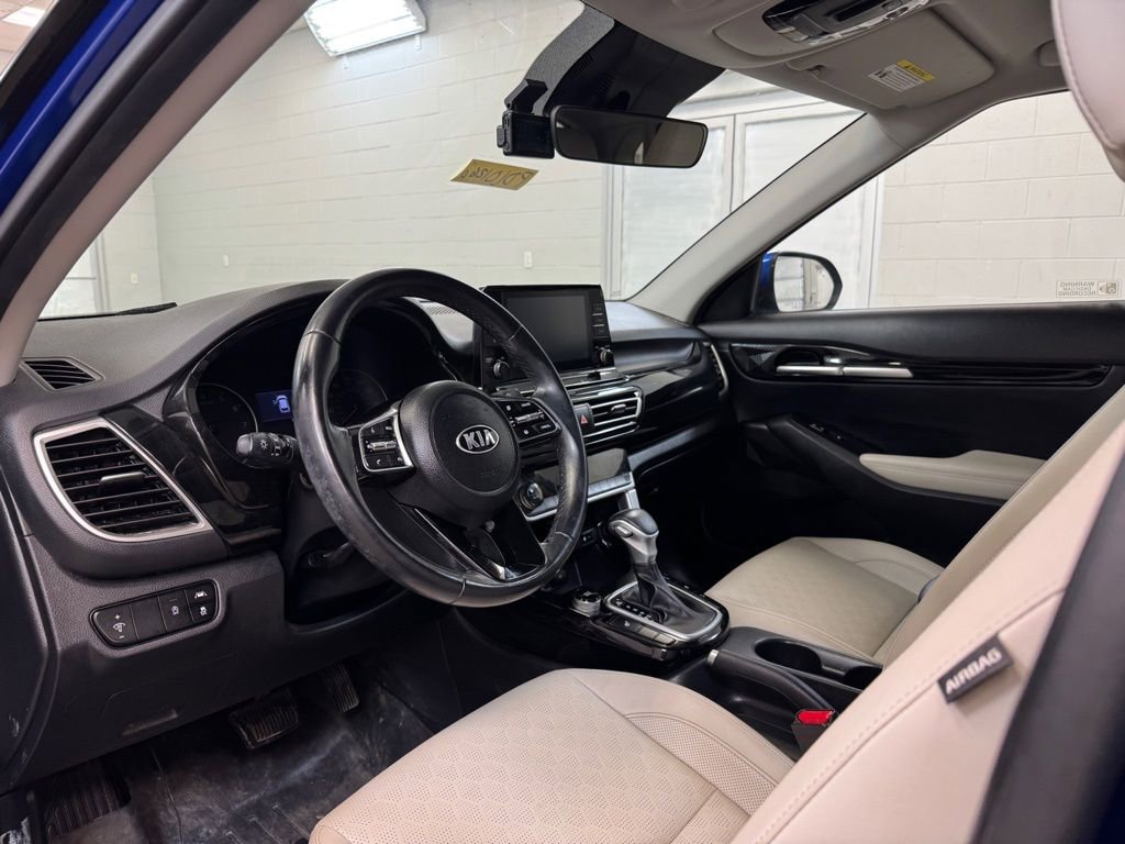 Used 2021 Kia Seltos EX image 11
