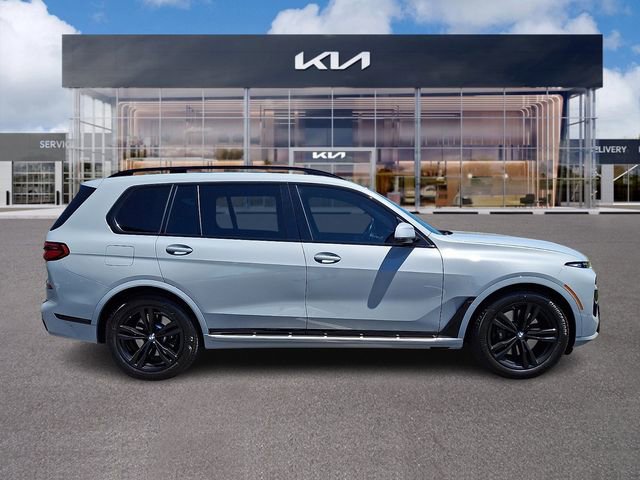 Used 2023 BMW X7 xDrive40i w/ Executive Package AWD/4WD image 7
