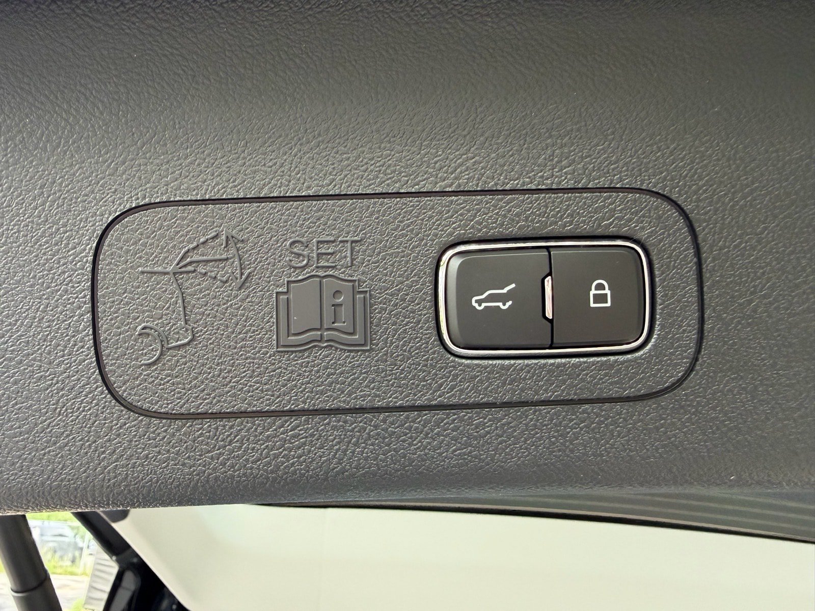 New 2026 Lincoln Aviator AWD image 18