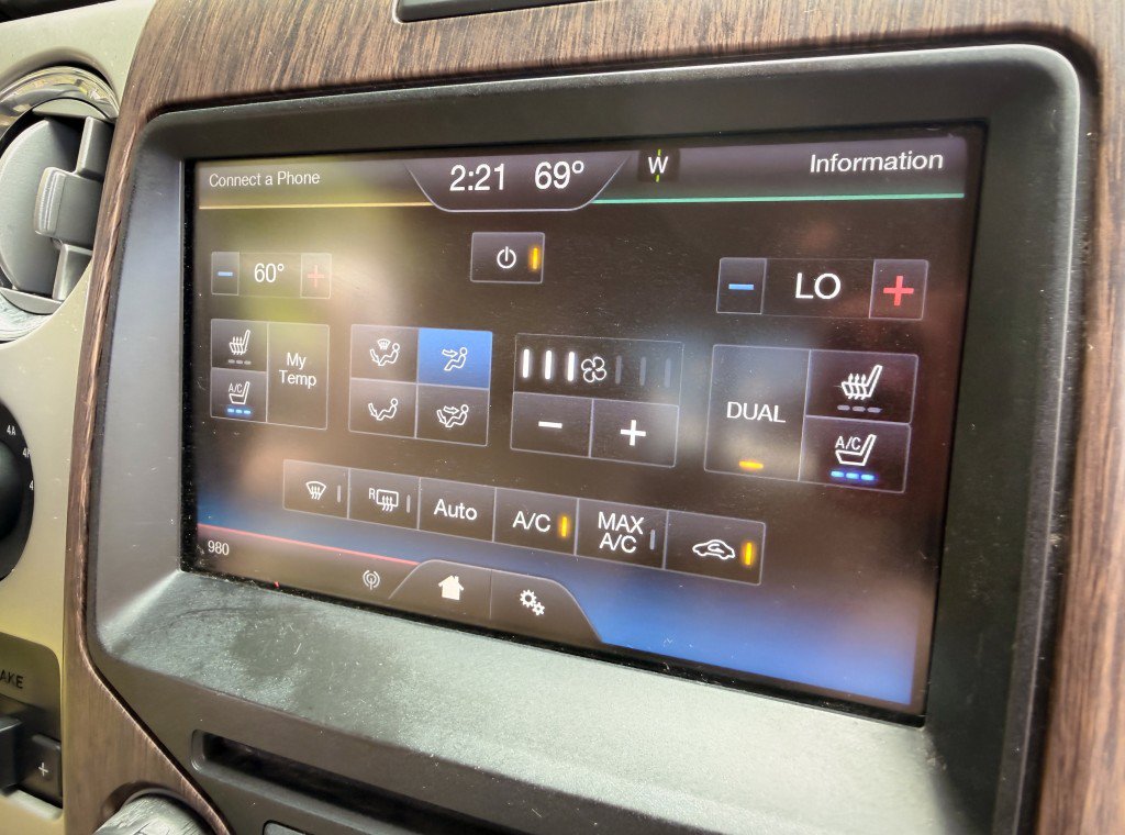 Used 2013 Ford F150 Lariat w/ Mid Equipment Group AWD/4WD image 16