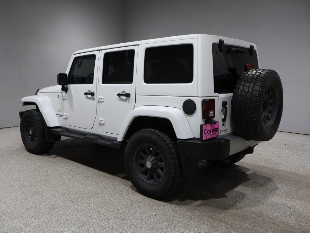 Used 2013 Jeep Wrangler Unlimited Sahara w/ Dual Top Group AWD/4WD image 5