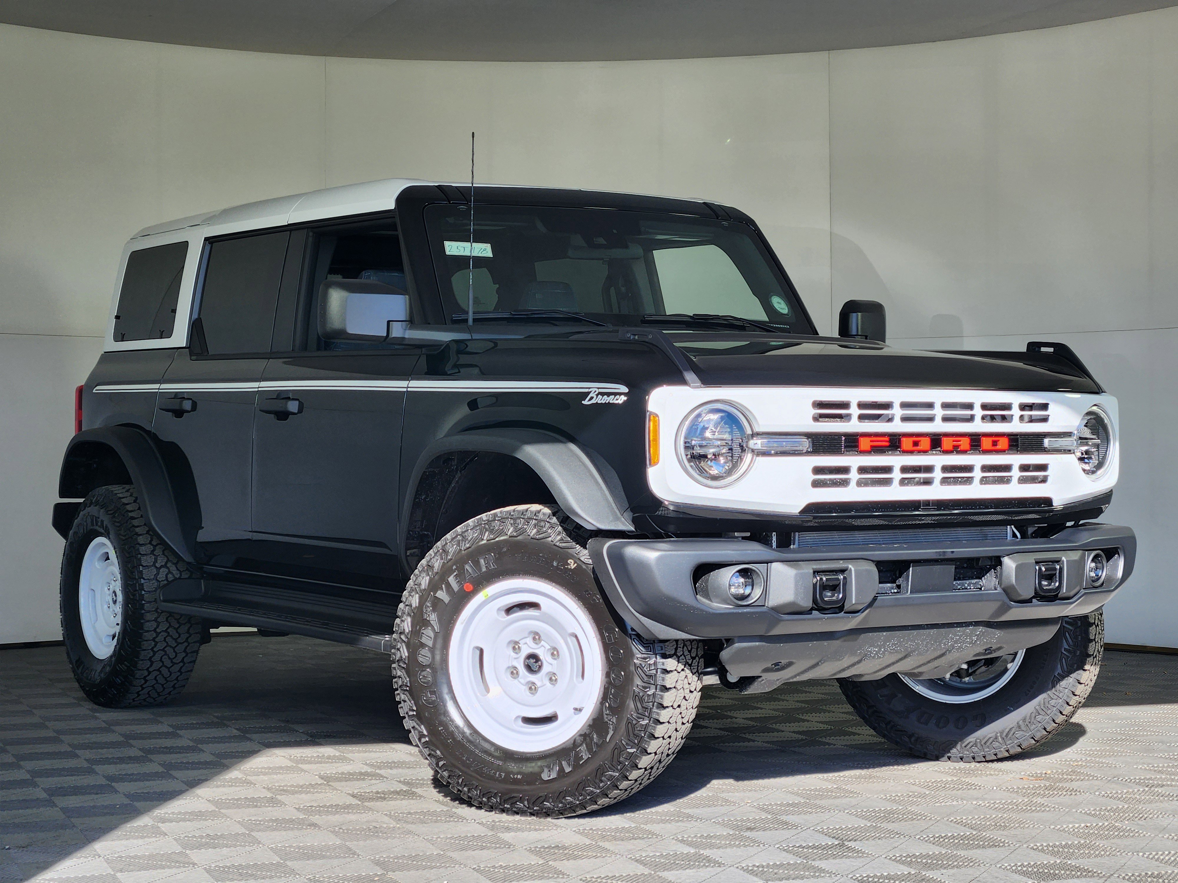 New 2025 Ford Bronco Heritage Edition