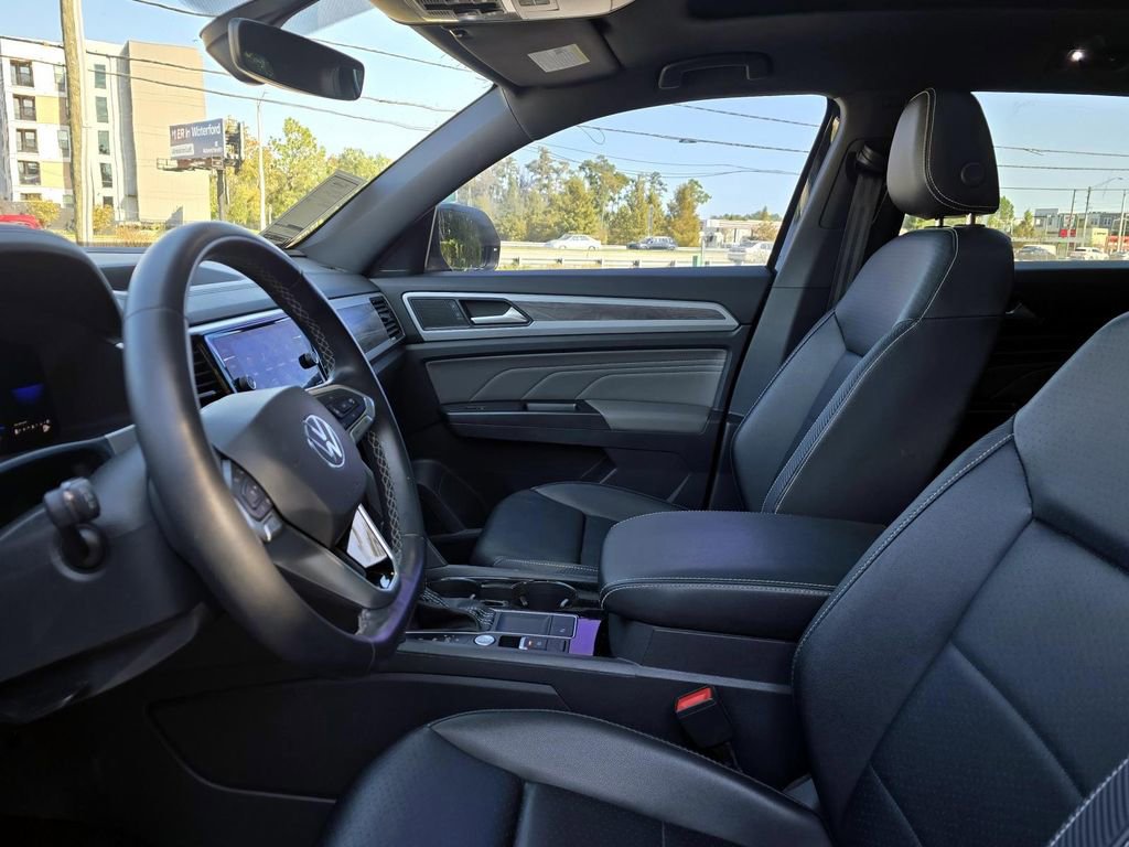 Certified 2022 Volkswagen Atlas Cross Sport SE w/ Panoramic Sunroof Package image 23