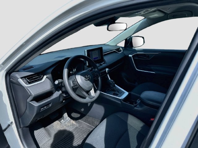 Certified 2023 Toyota RAV4 LE AWD/4WD image 9