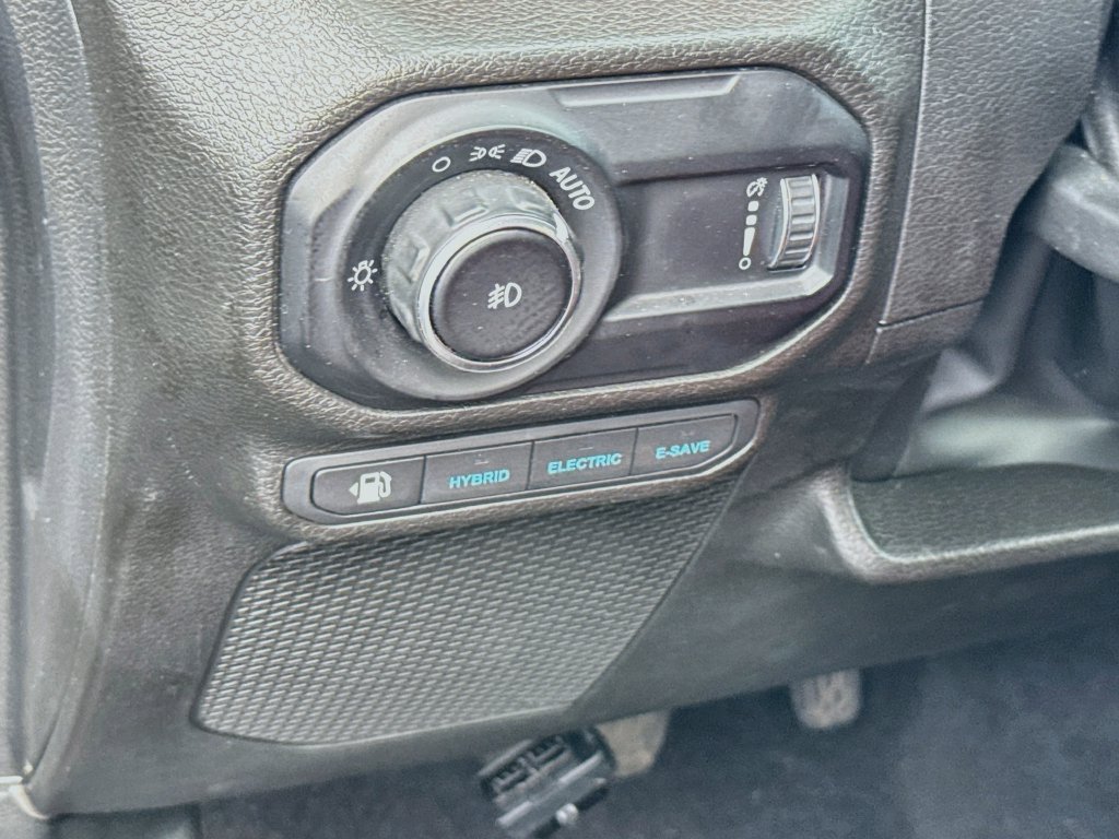 Certified 2023 Jeep Wrangler Unlimited Rubicon 4xe AWD/4WD image 11