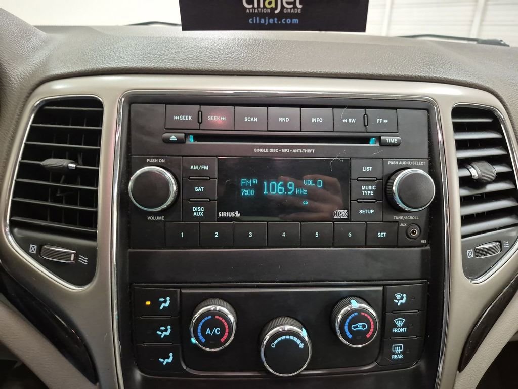 Used 2012 Jeep Grand Cherokee Laredo w/ Laredo E Group image 13