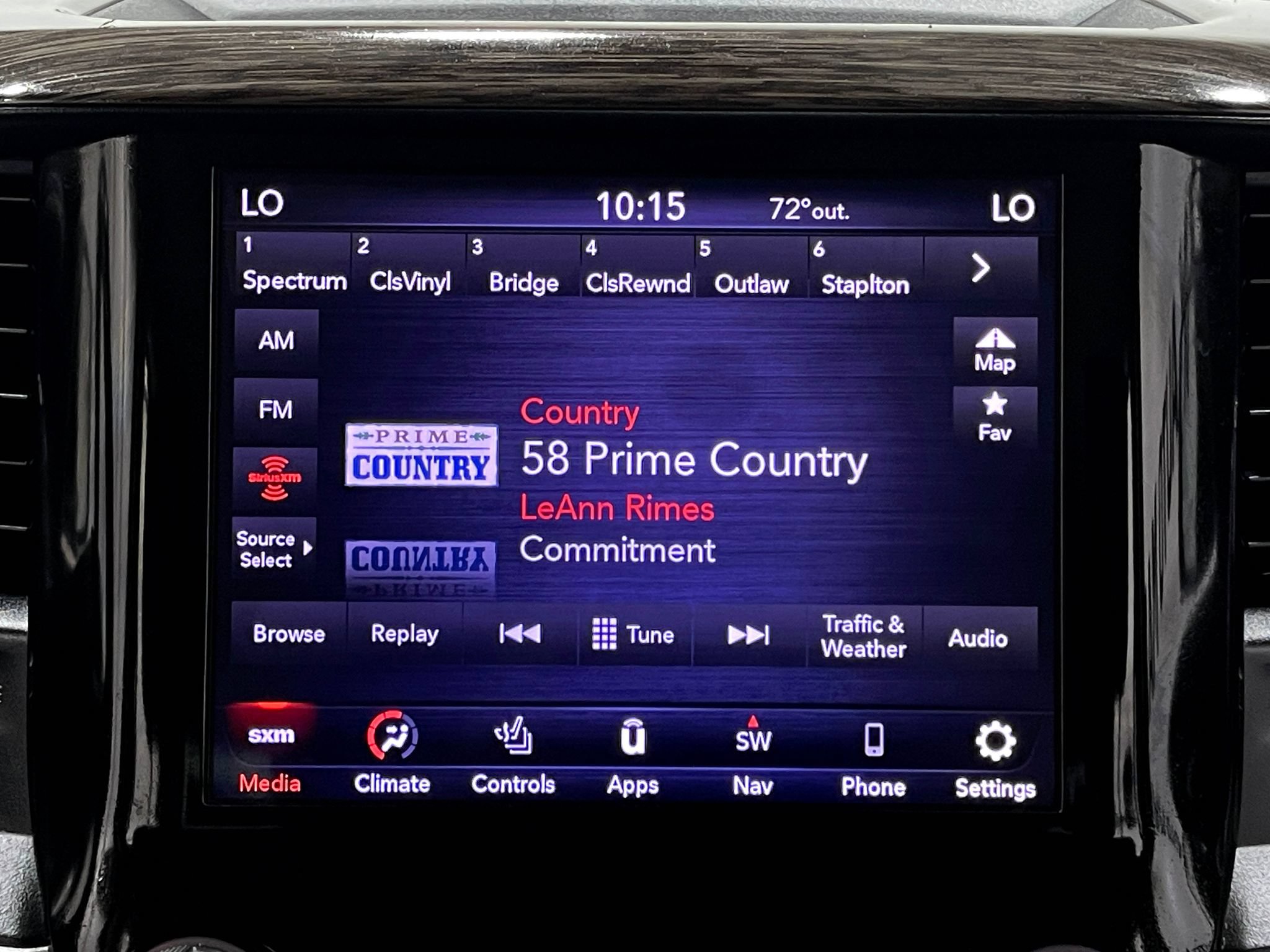 Used 2020 RAM 1500 Laramie AWD/4WD image 23