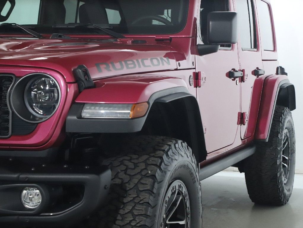 Used 2024 Jeep Wrangler Unlimited Rubicon AWD/4WD image 4