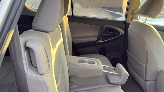 Used 2012 Toyota RAV4 4WD image 24