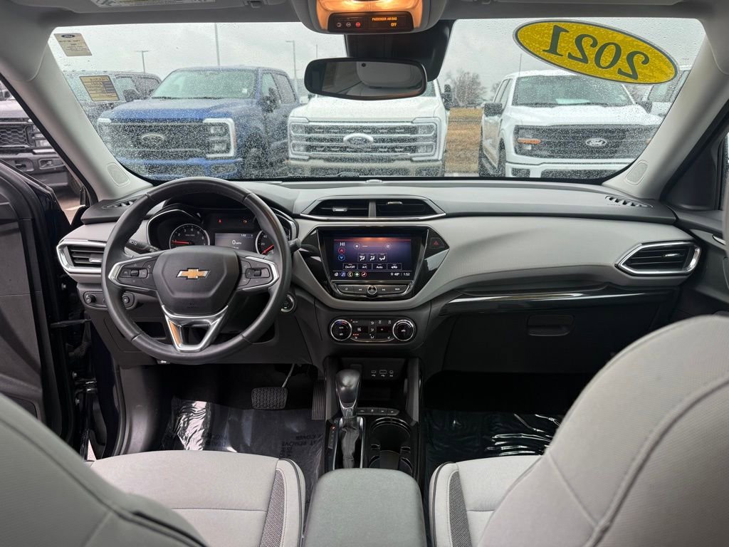 Used 2021 Chevrolet TrailBlazer LT w/ Sun and Liftgate Package image 12