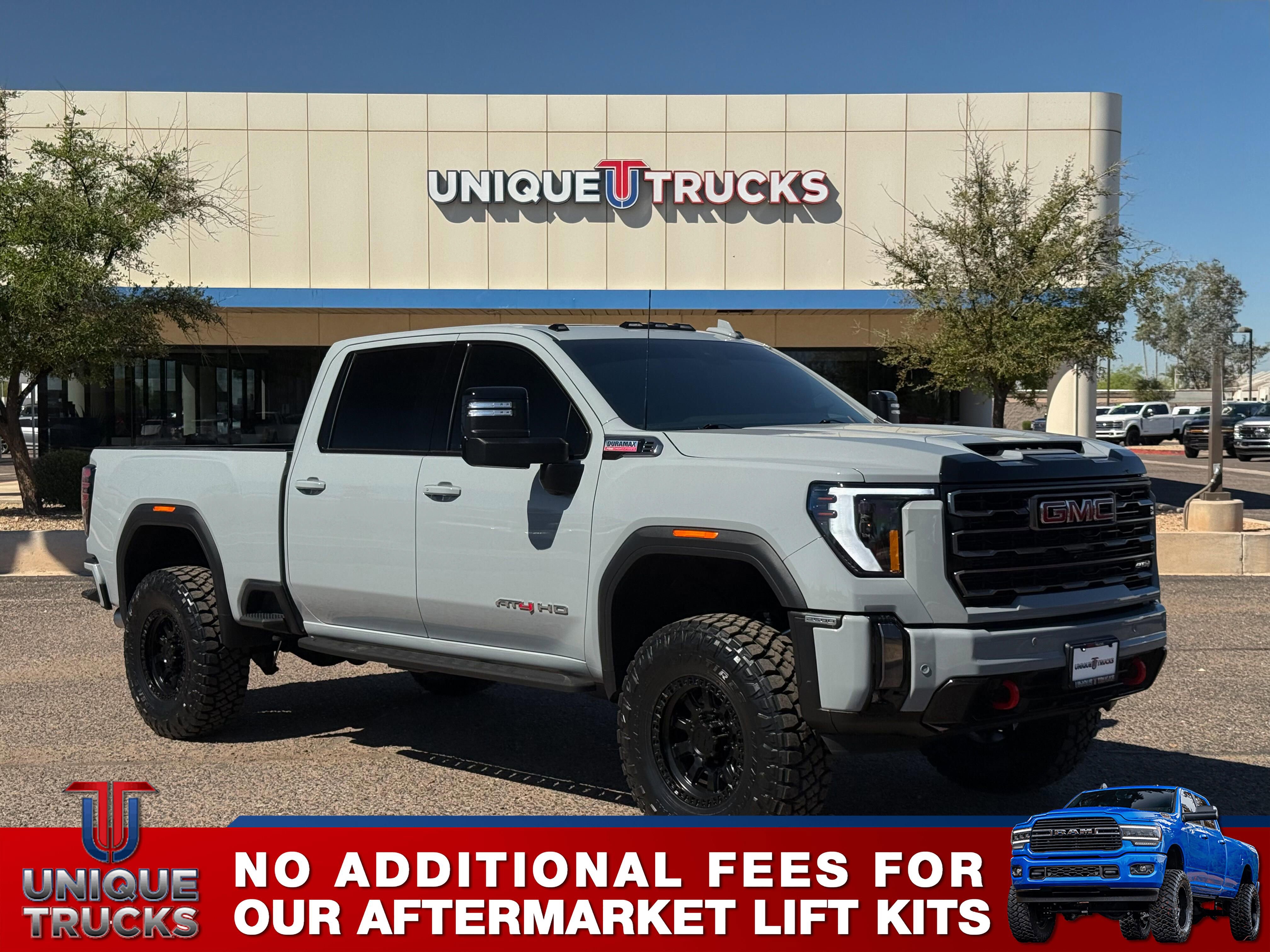 Used 2024 GMC Sierra 2500 AT4 w/ AT4 Premium Plus Package AWD/4WD image 4