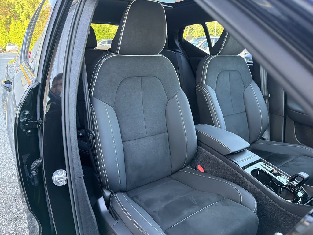 New 2026 Volvo XC40 B5 Ultra w/ Climate Package AWD/4WD image 25