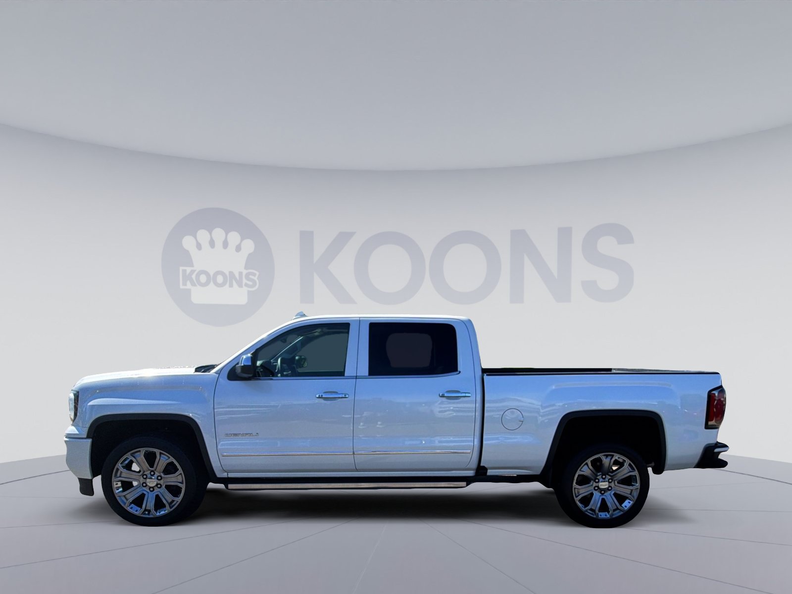 Used 2017 GMC Sierra 1500 Denali w/ Denali Ultimate Package AWD/4WD image 2
