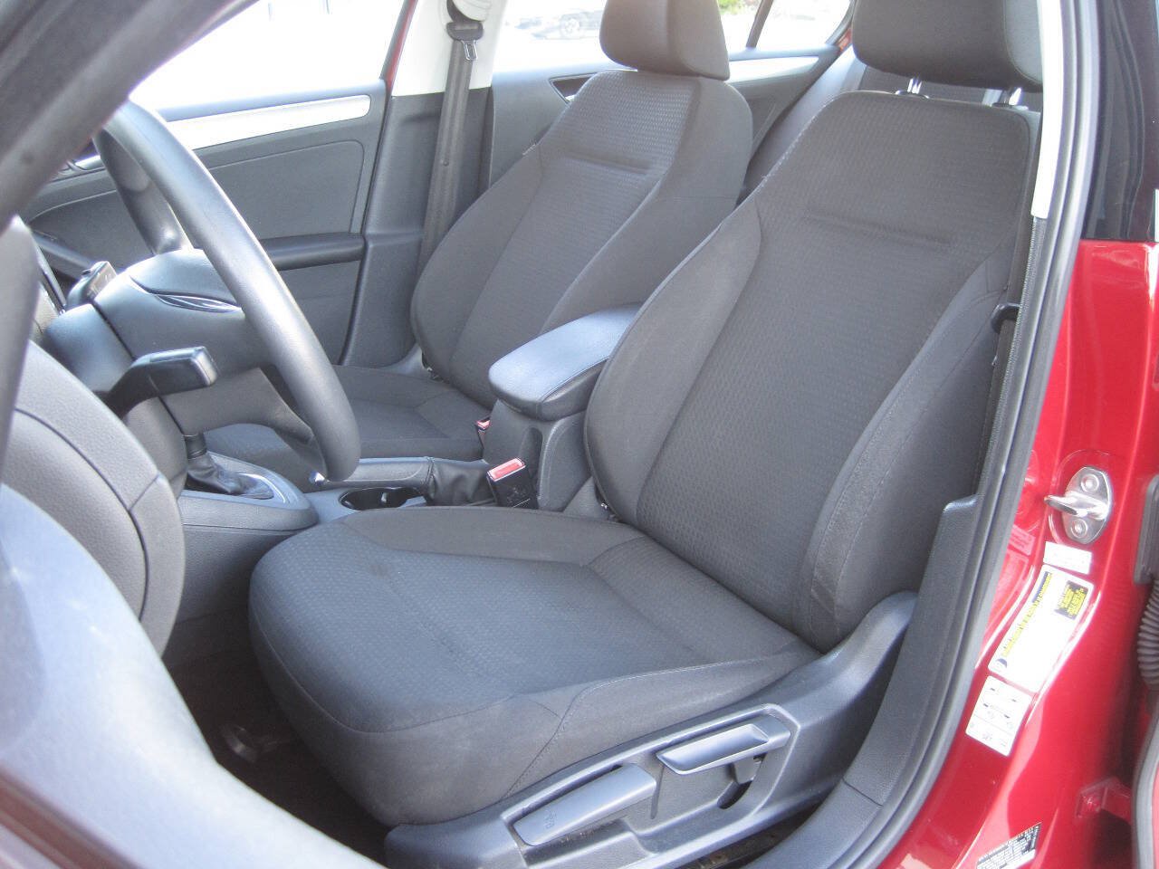 Used 2016 Volkswagen Jetta SE FWD image 21