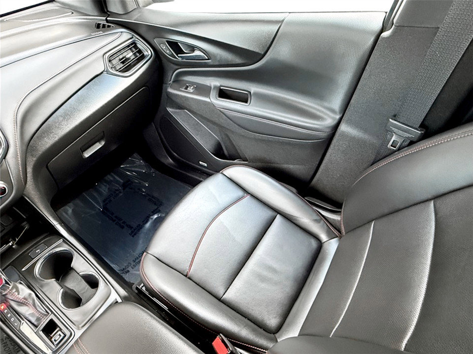 Used 2022 Chevrolet Equinox RS w/ RS Leather Package image 11