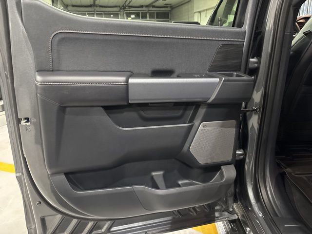 Used 2025 Ford F150 Lariat w/ Equipment Group 501A Mid image 29