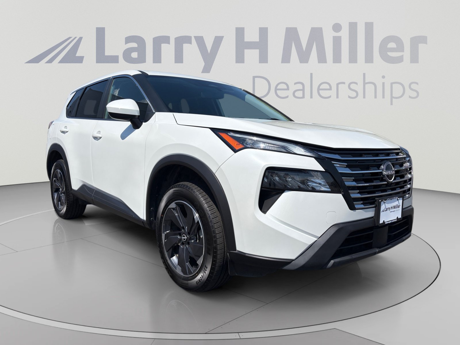 Used 2024 Nissan Rogue SV AWD/4WD image 7