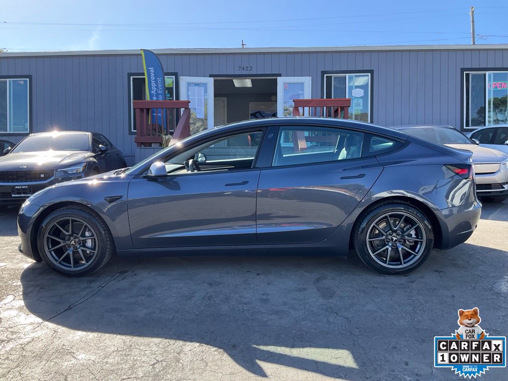 Used 2023 Tesla Model 3 Standard Range RWD image 5
