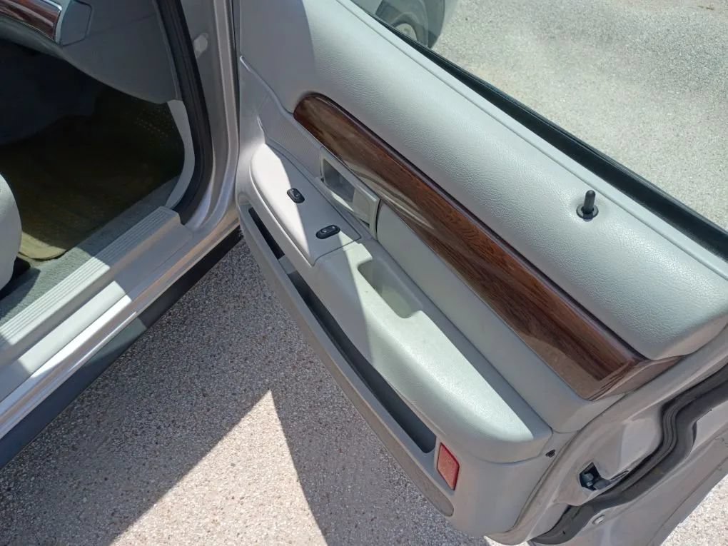 Used 2004 Mercury Grand Marquis GS RWD image 16