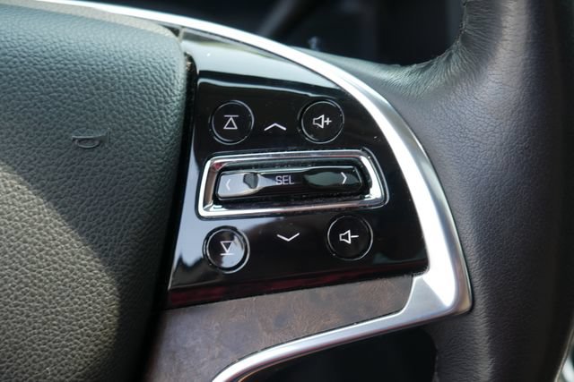 Used 2020 Cadillac Escalade Luxury AWD/4WD image 19