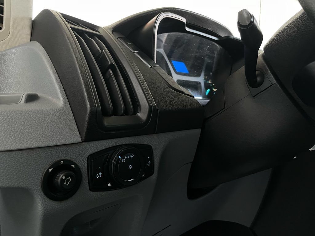 Used 2019 Ford Transit 350 XL RWD image 31