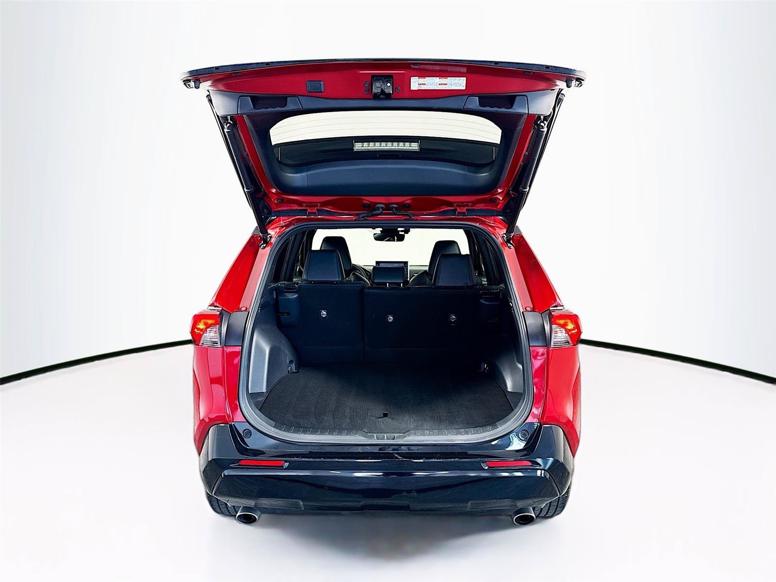 Used 2022 Toyota RAV4 XSE AWD/4WD image 19